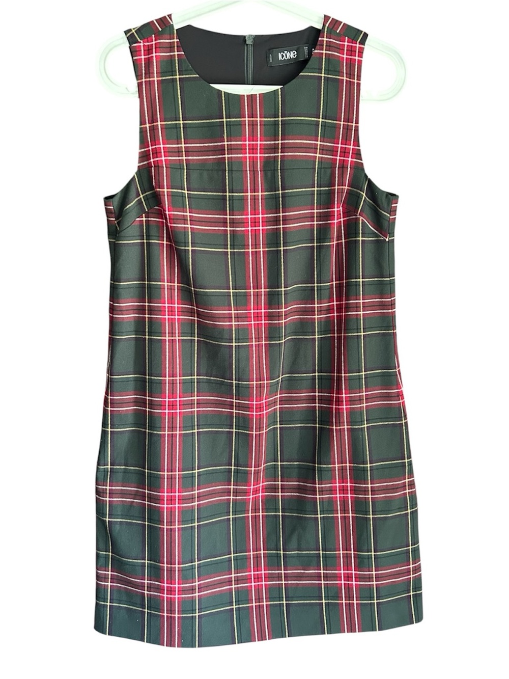 Simons - Icône Misse’s Green and Red Plaid Sleeveless Shift Dress